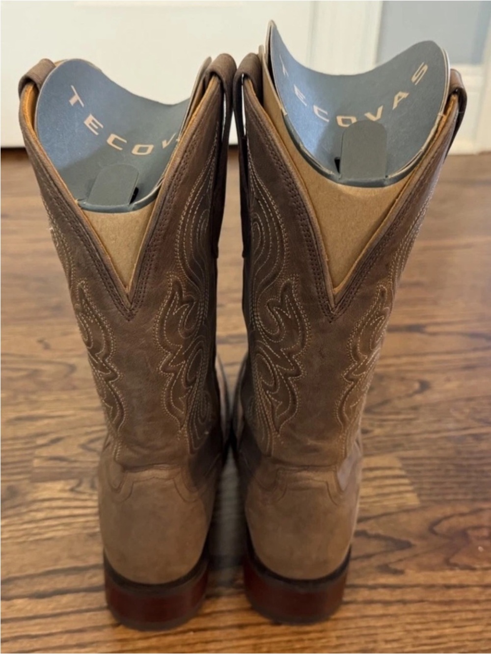 Brand new beautiful boots - Picture 3 of 8